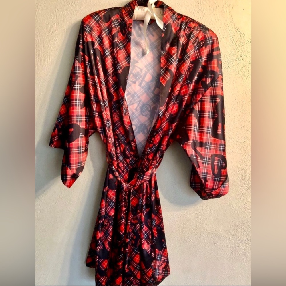 Victoria’s Secret Logo Satin Kimono Robe XSmall/small Like New Condition 🖤❤️🖤